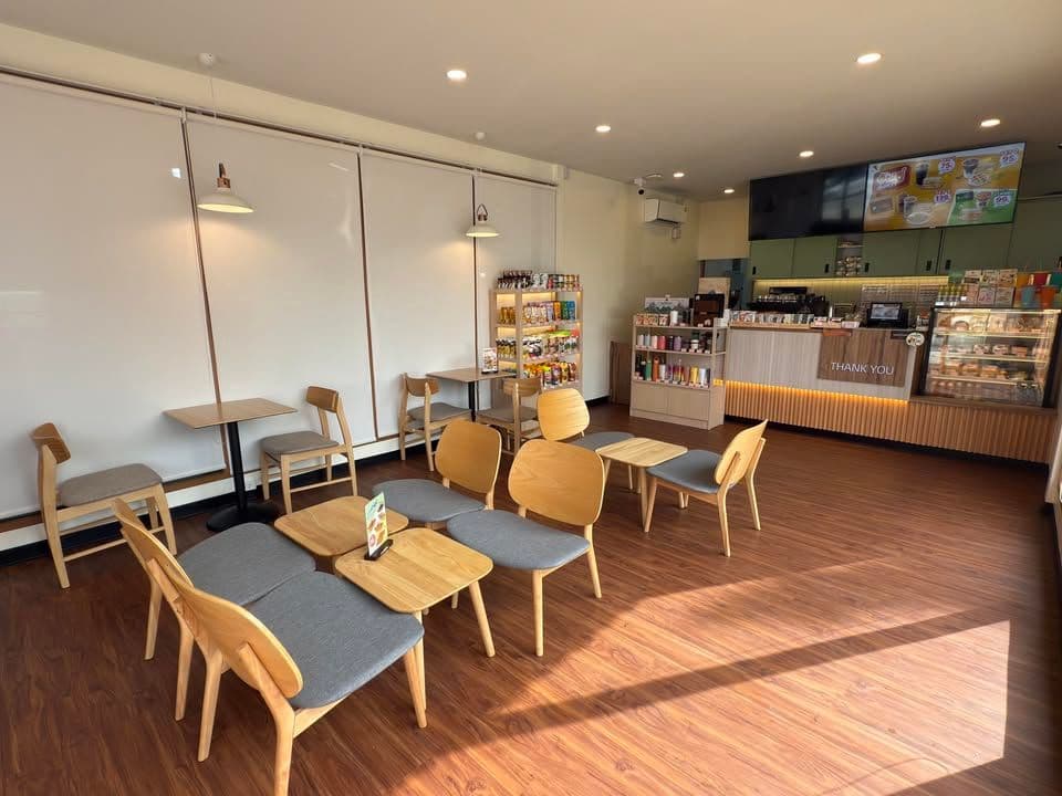 Thai Coffee branch next to Thai Food (Bang Kruai).