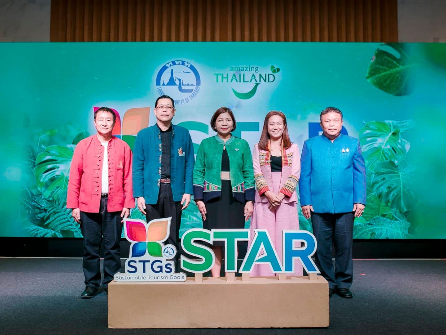 ททท. ร่วมกับหน่วยงานพันธมิตรในจังหวัดเชียงใหม่ ลำพูน ลำปาง ภายใต้โครงการ STAR แสดงเจตนารมณ์ขับเคลื่อนท่องเที่ยวไทยไปสู่ความยั่งยืน ในงานสัมมนาหัวข้อ “ท่องเที่ยวไทย : ปรับตัวอย่างไรให้รอดในยุคที่โลกเปลี่ยน”