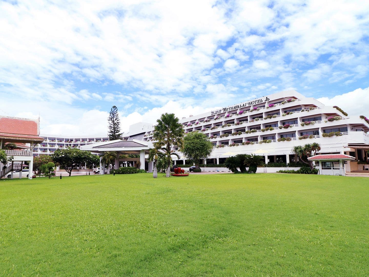 THE CHA AM METHAVALAI HOTEL