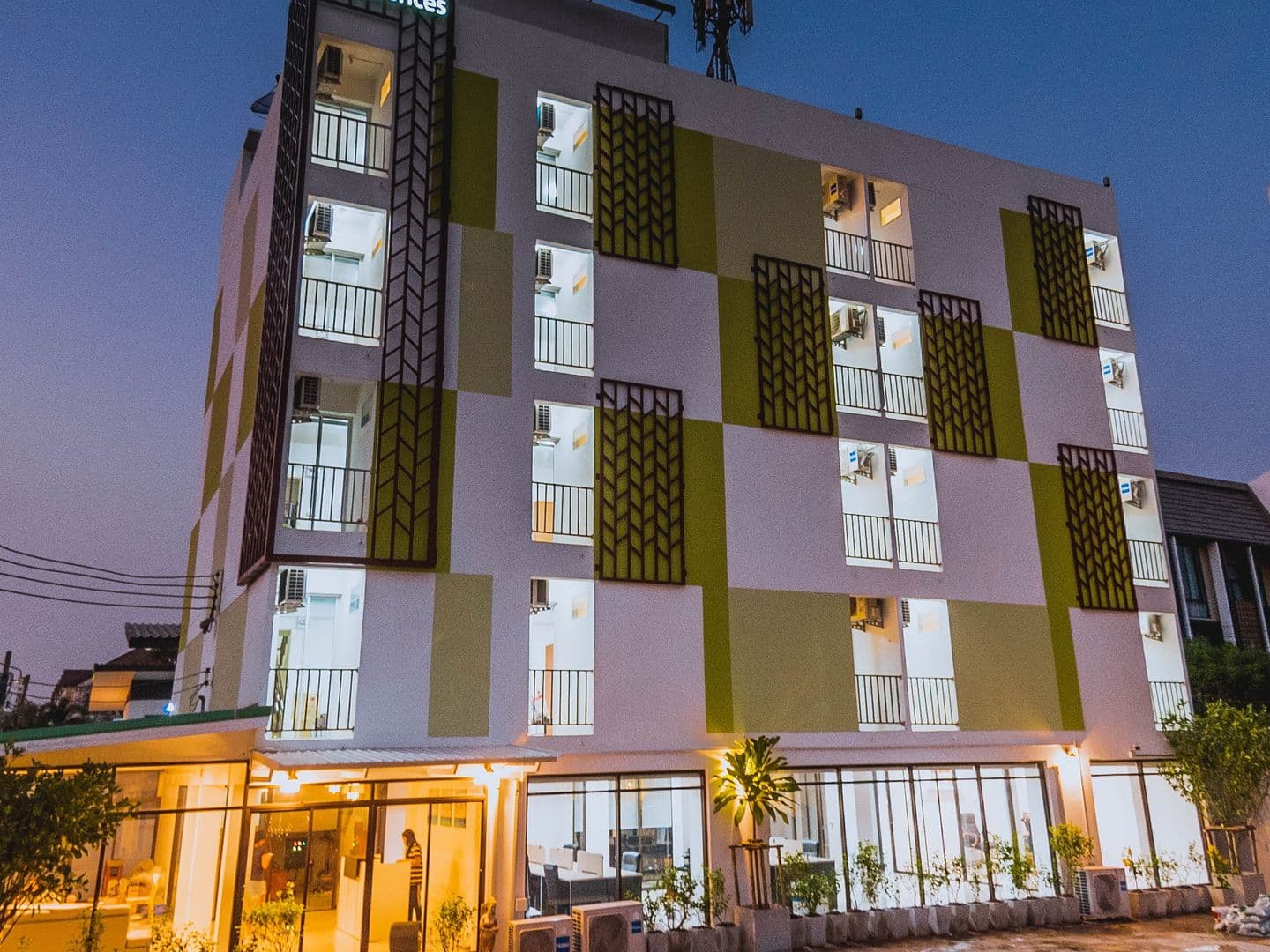 Malizon Hotel & Residences