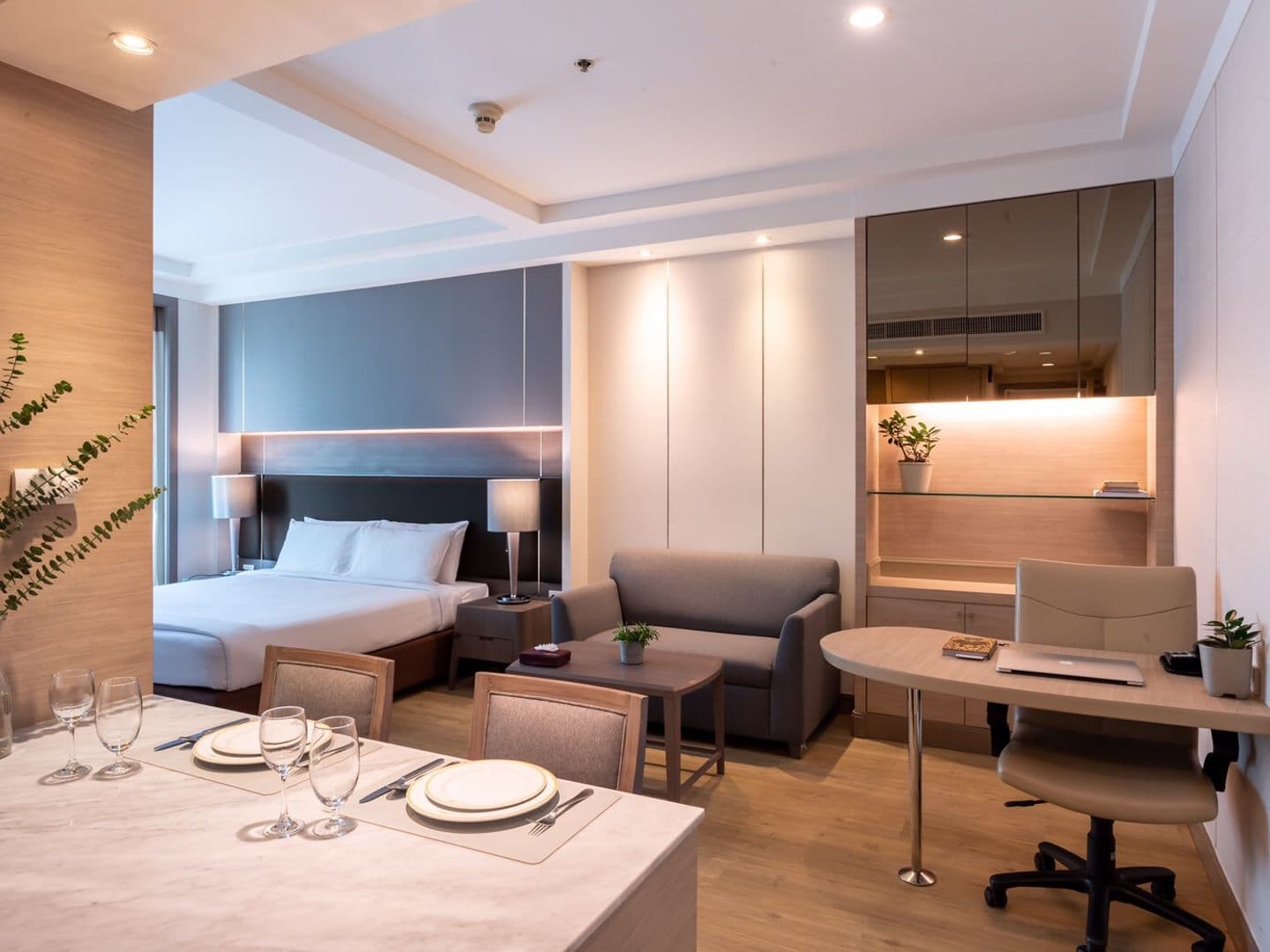 Jasmine City Hotel