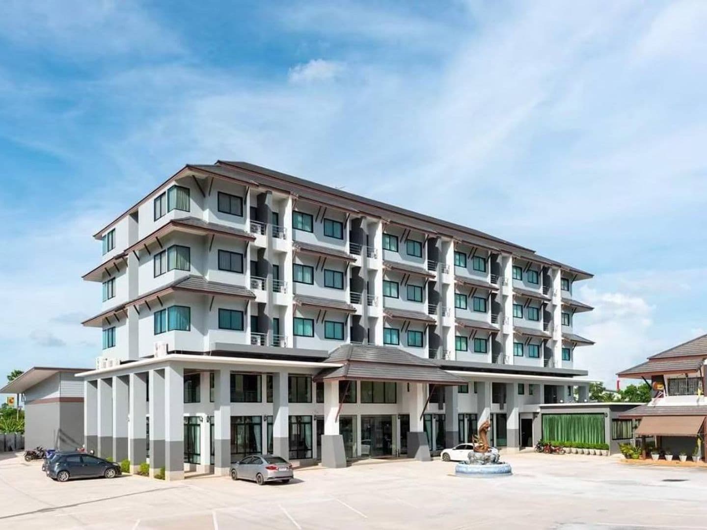 Pura Nakhon Hotel