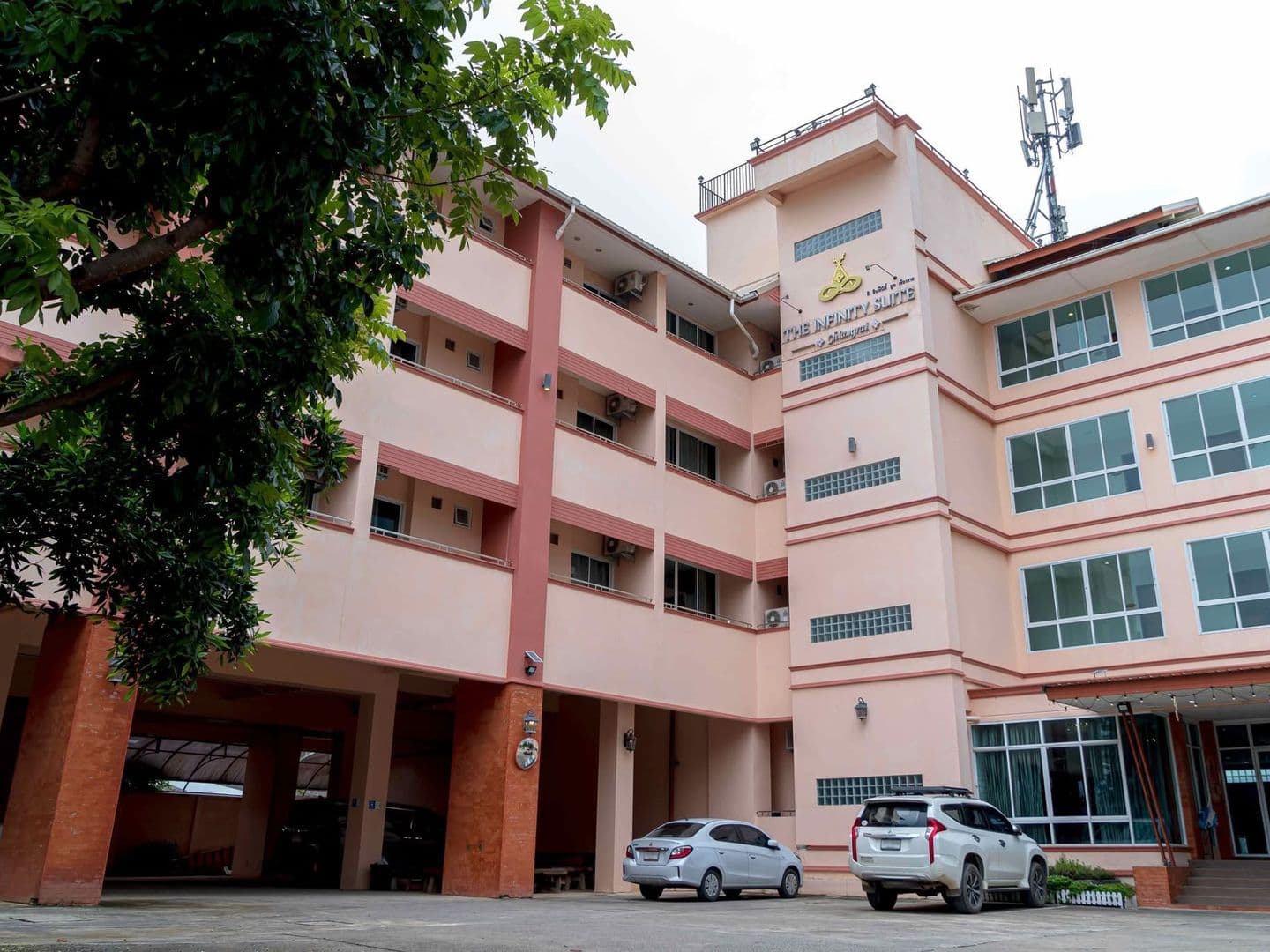 The Infinity Suite Hotel