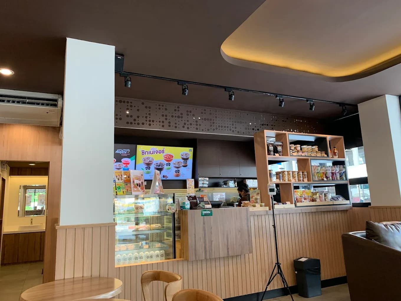 Thai Coffee branch in front of Rangsit University (formerly Family Mart)